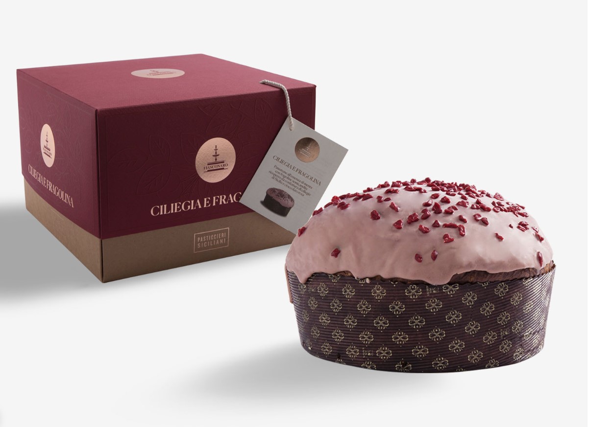 Fiasconaro Panettone with mint essence and semi-candied strawberries 2.20 lb