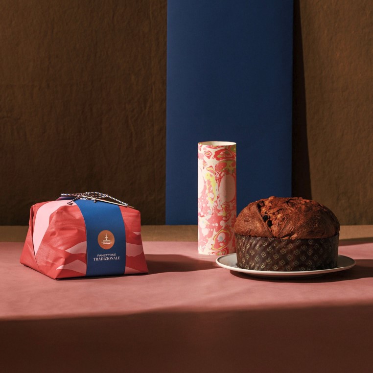 Panettone Tradizionale out and in package
